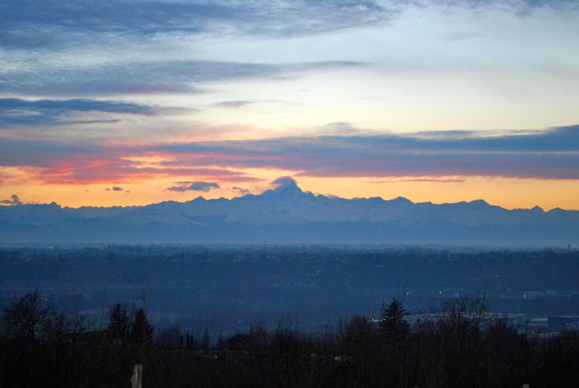 Ecolodge Langhe Cherasco Bagian luar foto