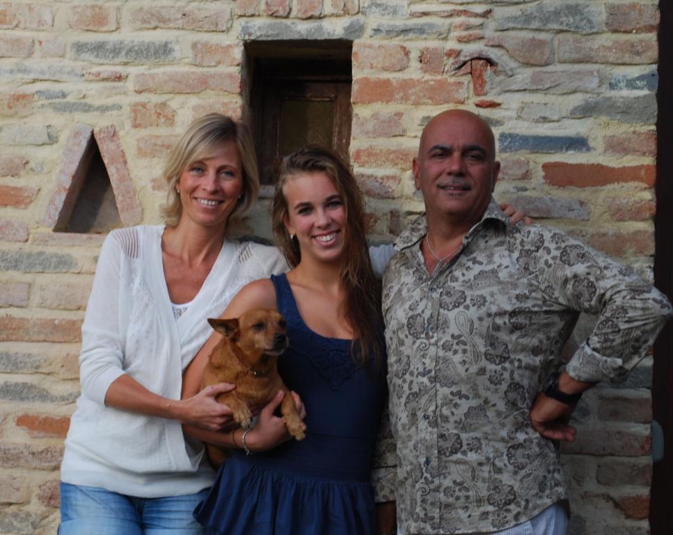 Ecolodge Langhe Cherasco Bagian luar foto