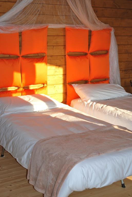 Ecolodge Langhe Cherasco Ruang foto