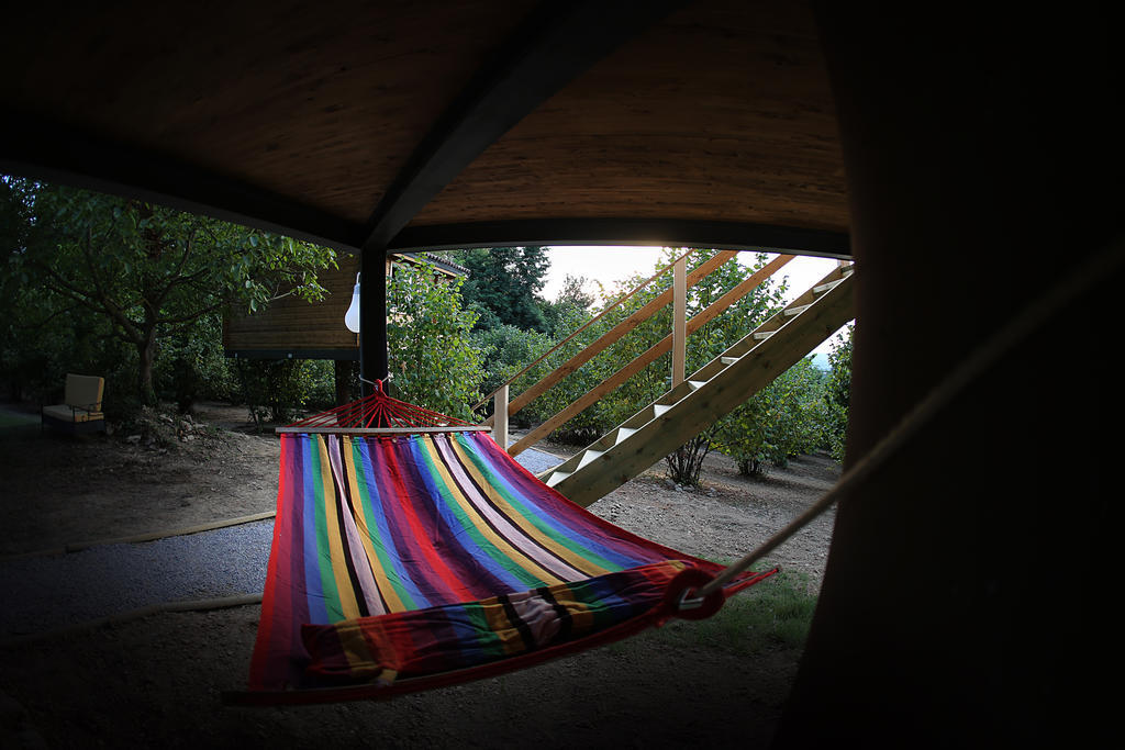 Ecolodge Langhe Cherasco Bagian luar foto